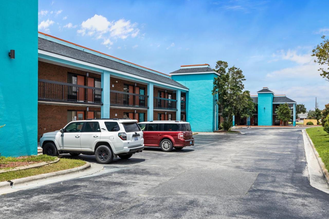 Garnet Inn & Suites, Morehead City Near Atlantic Beach Exterior photo